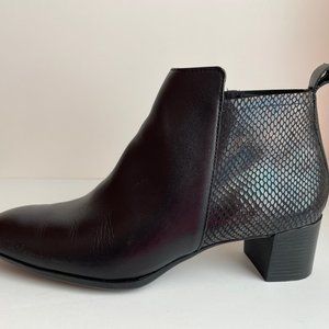 Women's Munro "Alix" Black Leather Booties with Snake Print Size 8.5 Medium